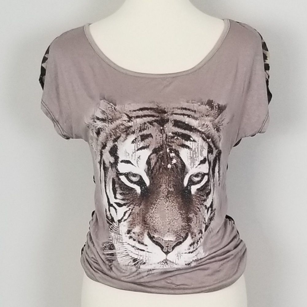 Flair For Your Stylish Life Tiger Animal Tee L